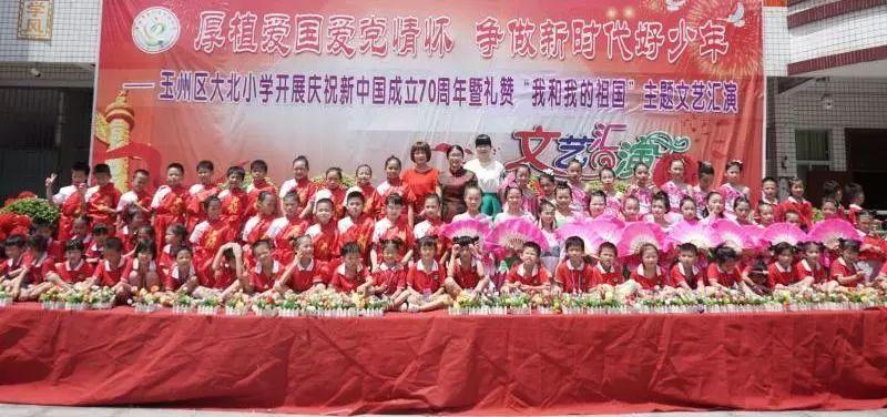 董宇辉揭秘贾玲新形象:颠覆性变化,引人瞩目